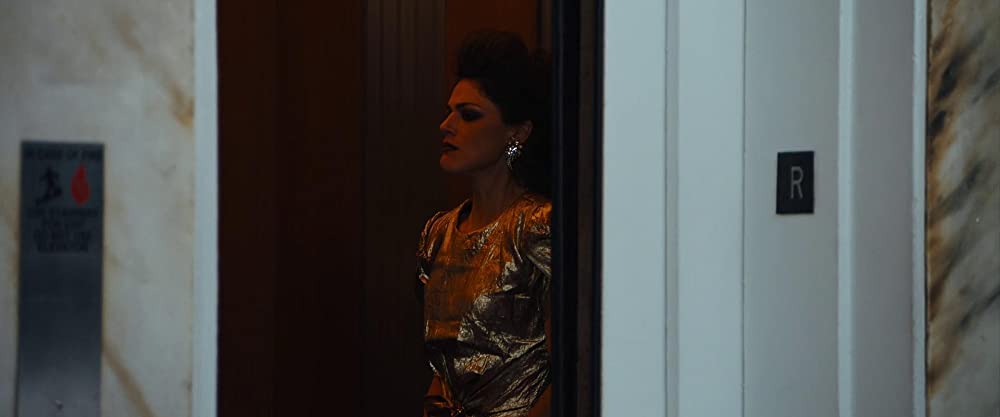 アンダー・ザ・シルバーレイクの画像