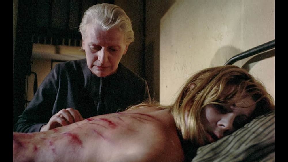 拷問の魔人館の画像