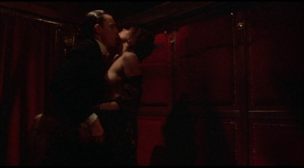 魔性の女スパイの画像