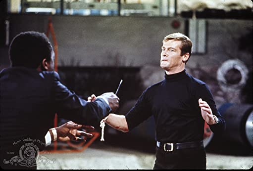 「007／死ぬのは奴らだ」ロジャー・ムーア & ヤフェット・コットーの画像