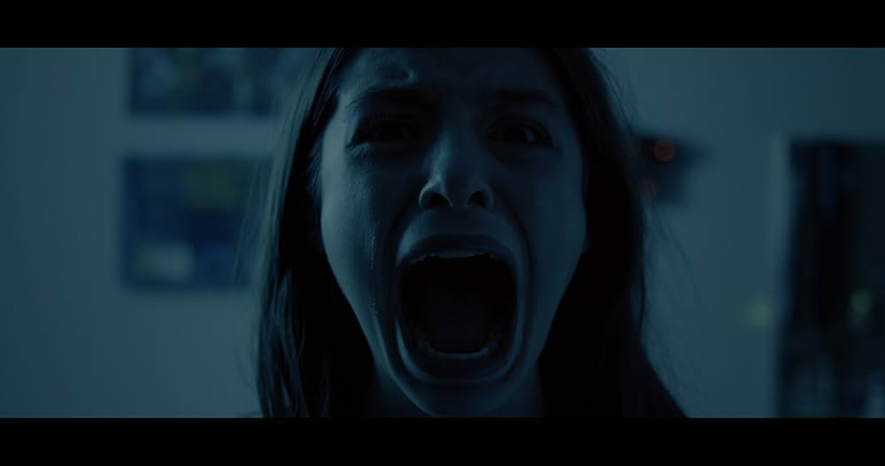 クイーン・イン・ザ・ミラー -女王の召喚-の画像