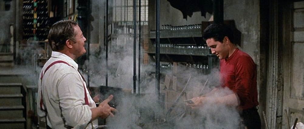 嵐の季節の画像