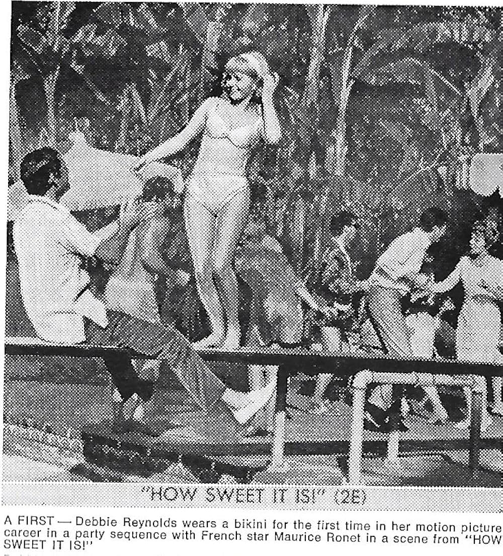 水色のビキニのマドモアゼルの画像