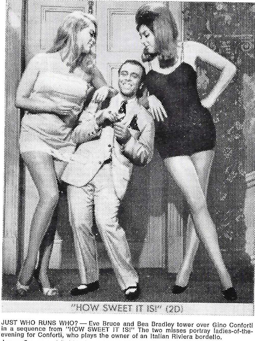 水色のビキニのマドモアゼルの画像