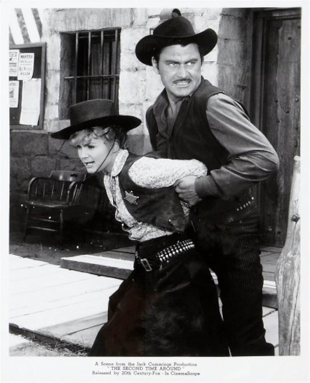 ママは二挺拳銃の画像