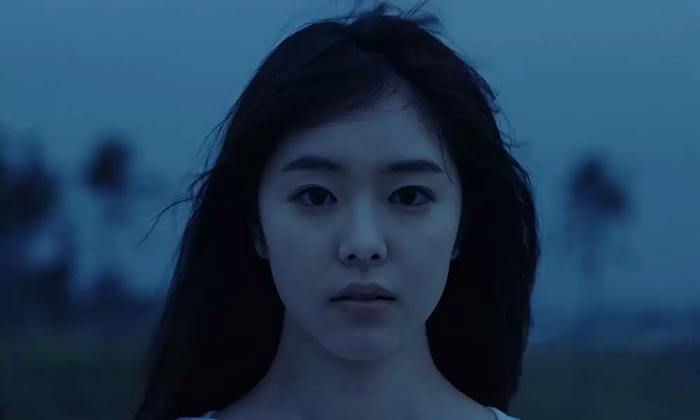 「寝ても覚めても」唐田えりかの画像