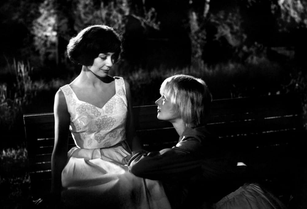 テレーズ・デスケルウの画像