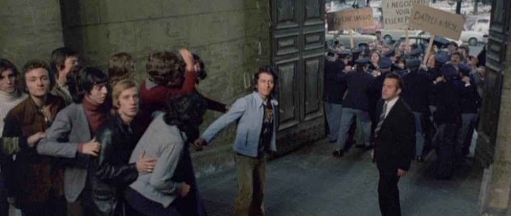 黒い警察の画像