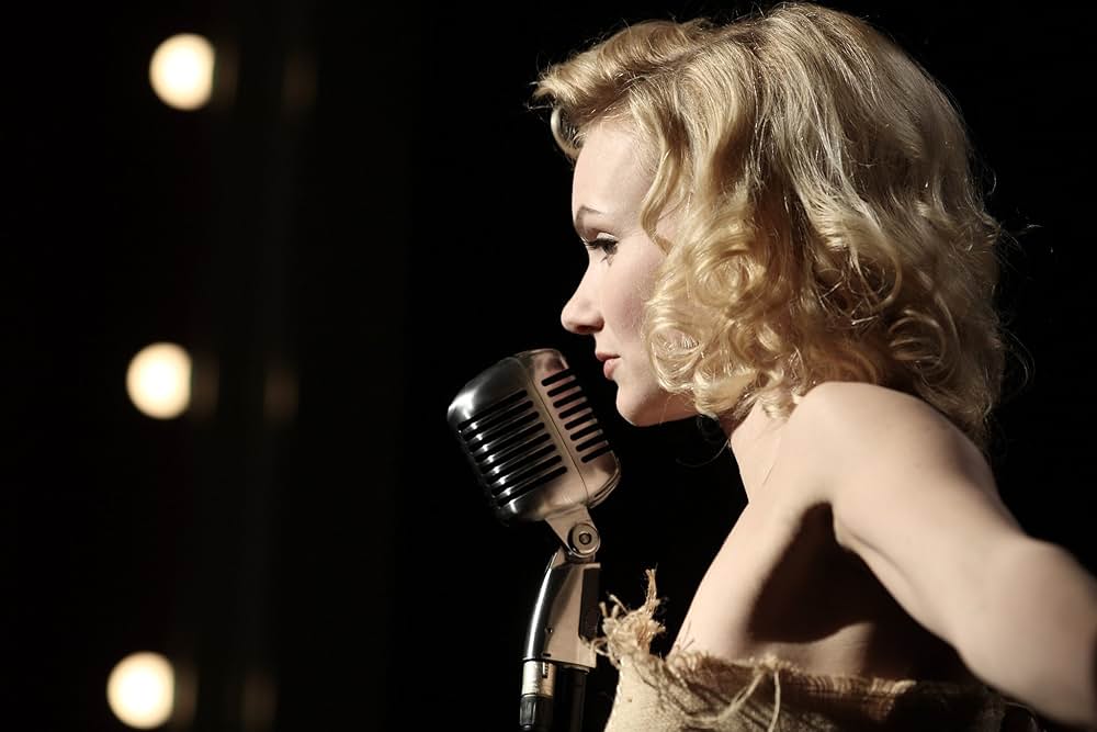 赤い手帳の画像