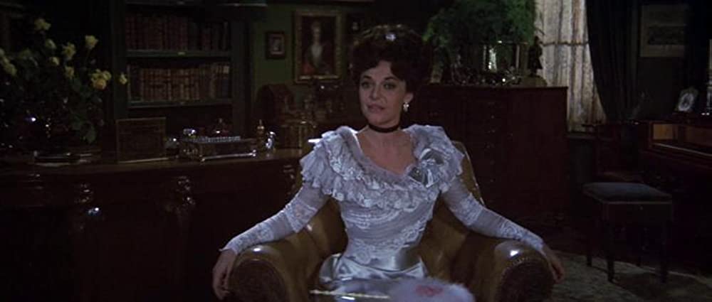 「戦争と冒険」アン・バンクロフトの画像