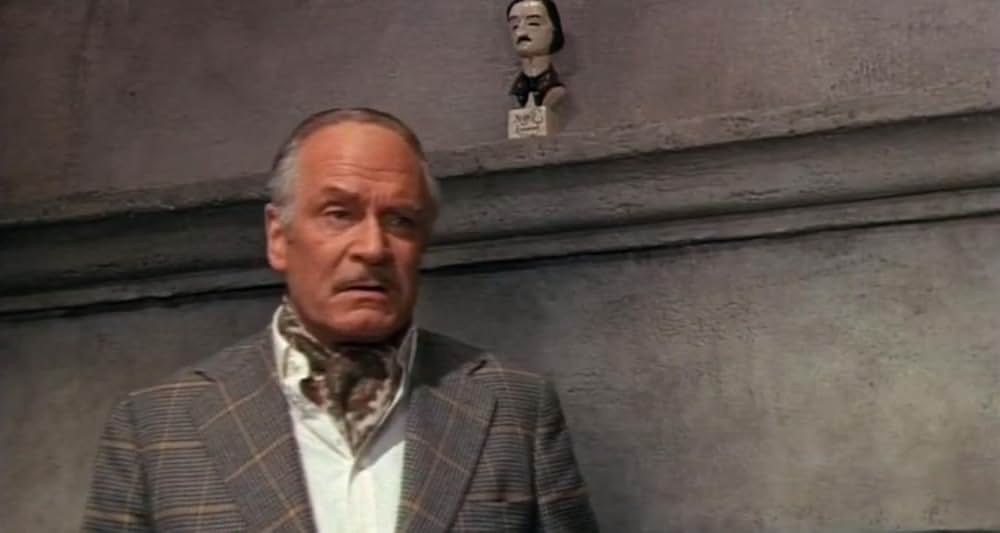 探偵スルースの画像