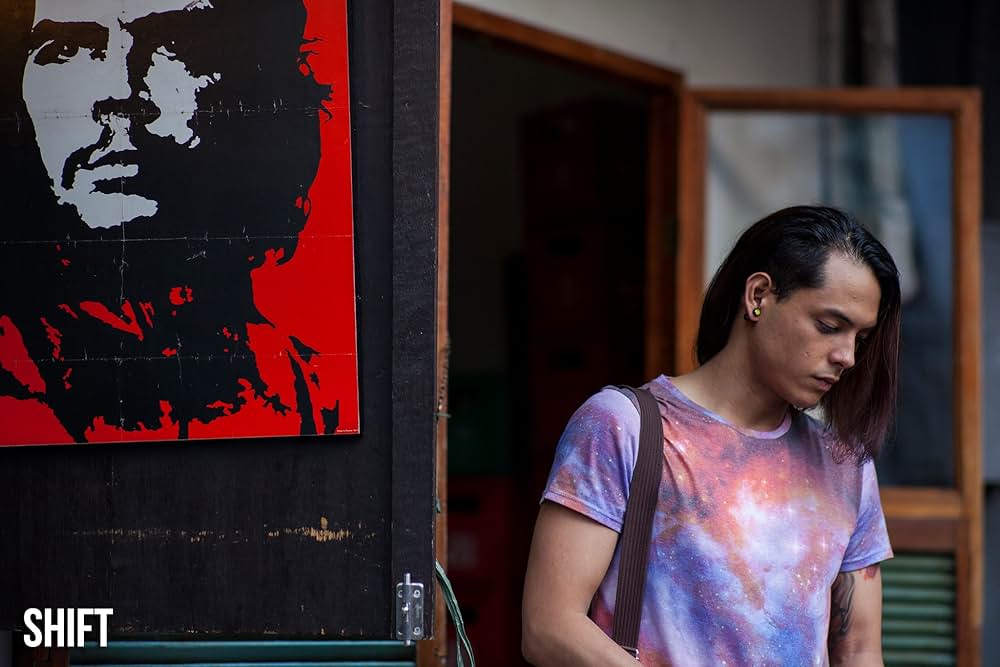 SHIFT 恋よりも強いミカタの画像