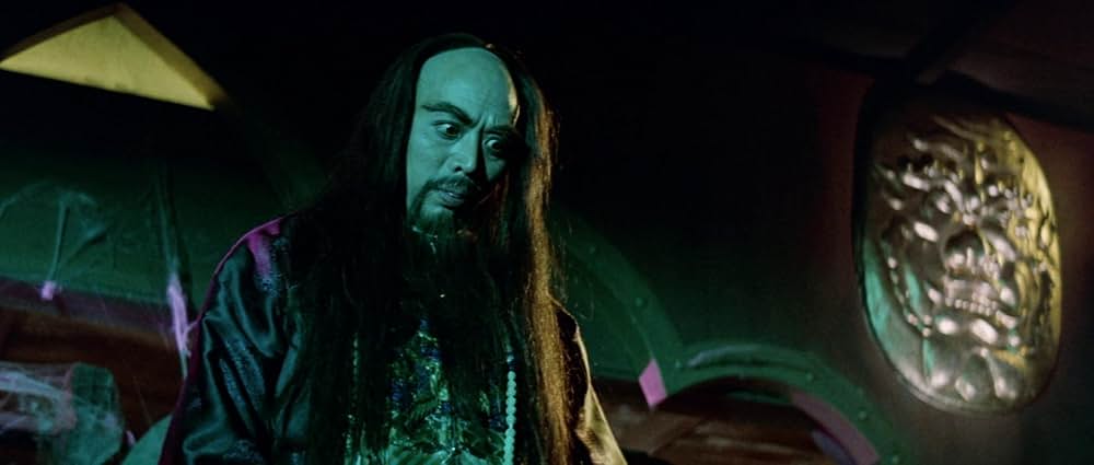 ドラゴンvs7人の吸血鬼の画像