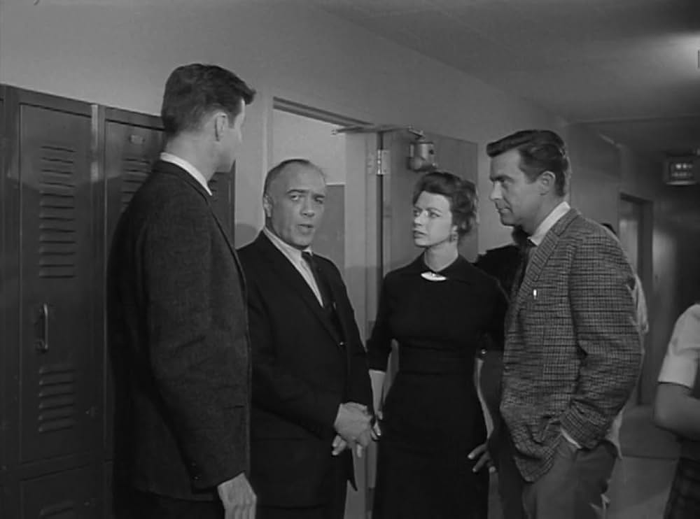 「嵐の学園」の画像