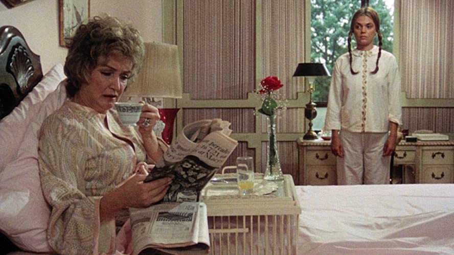 「男と女のあいだ」ダイアン・キャノン & ニナ・フォックの画像