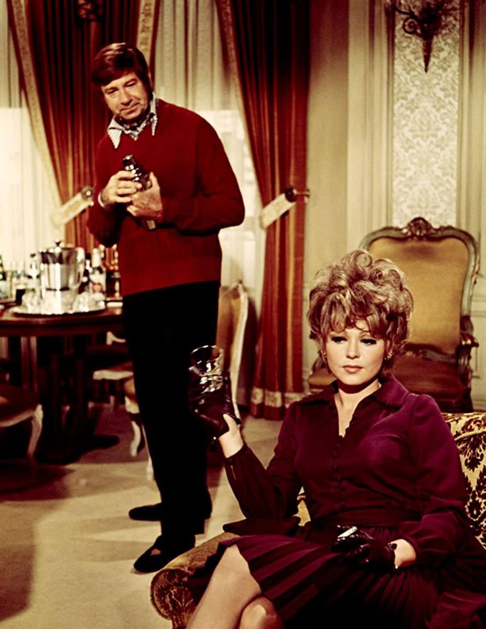 「おかしなホテル」ウォルター・マッソー & バーバラ・ハリスの画像