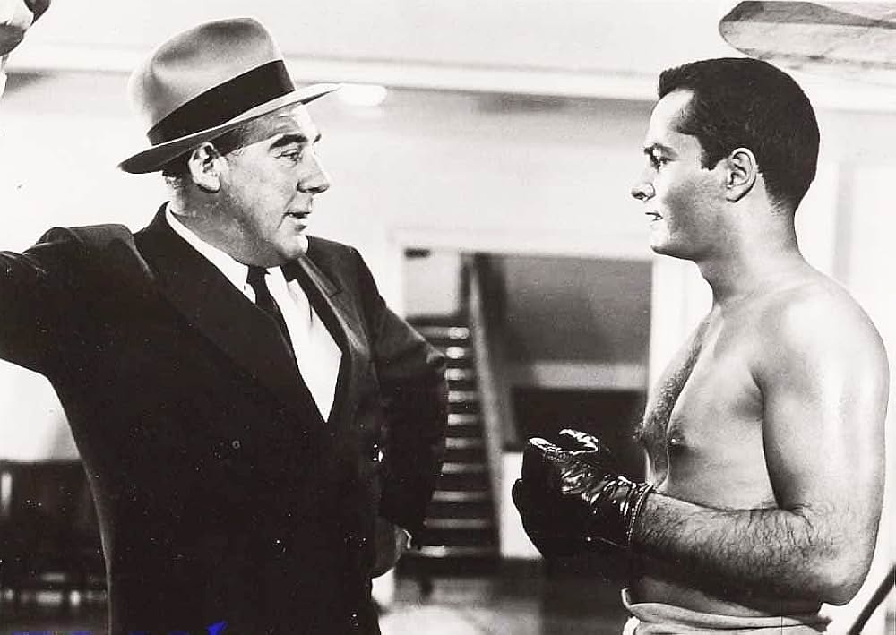 裸の天使の画像