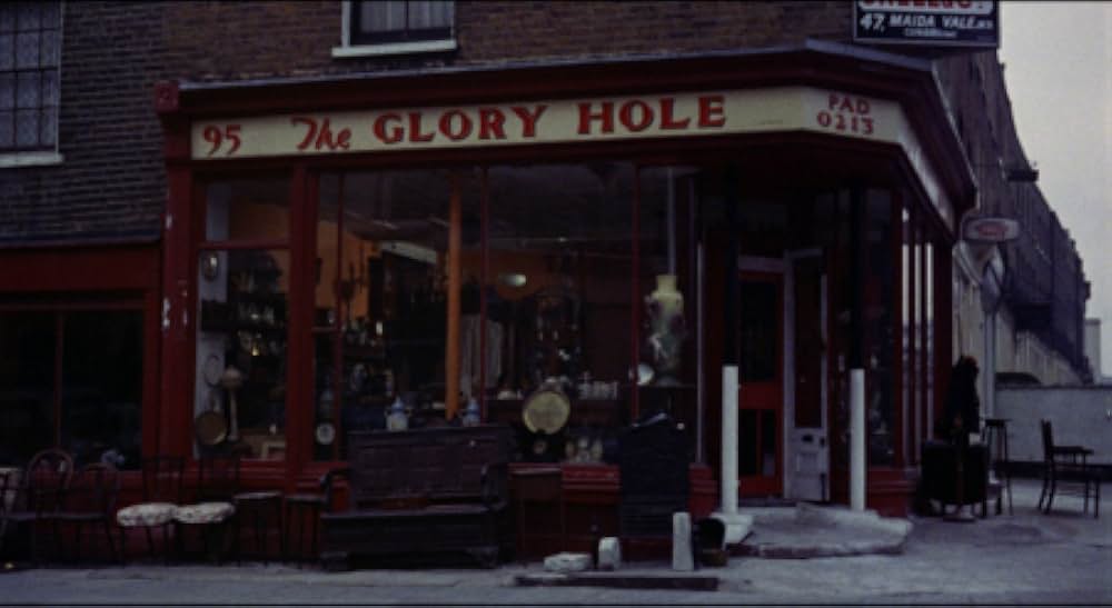 The Sorcerers（原題）の画像