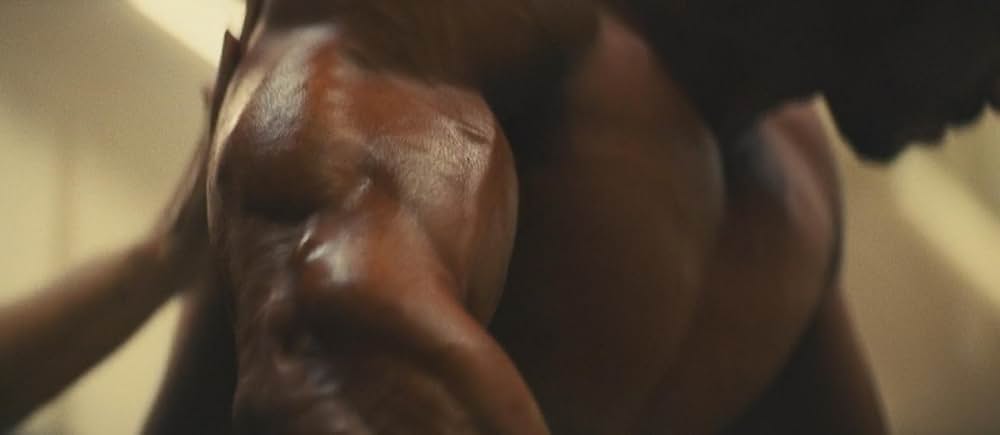 ボディビルダーの画像