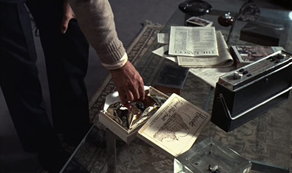 日曜日は別れの時の画像