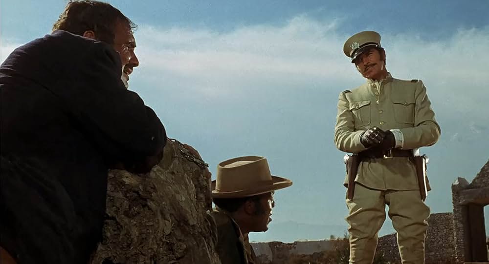 100挺のライフルの画像