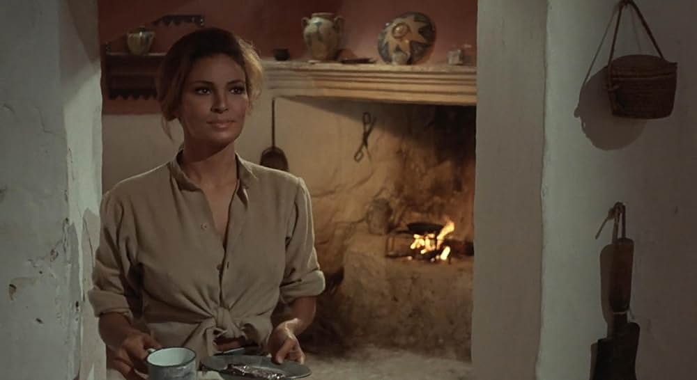 100挺のライフルの画像