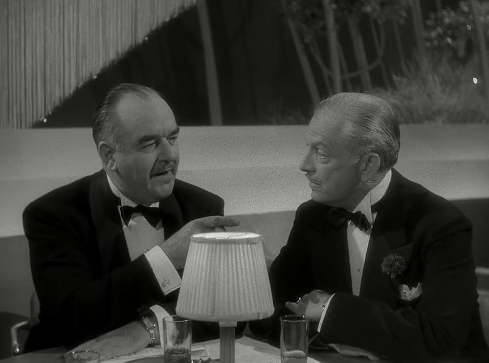 凸凹お化け騒動の画像