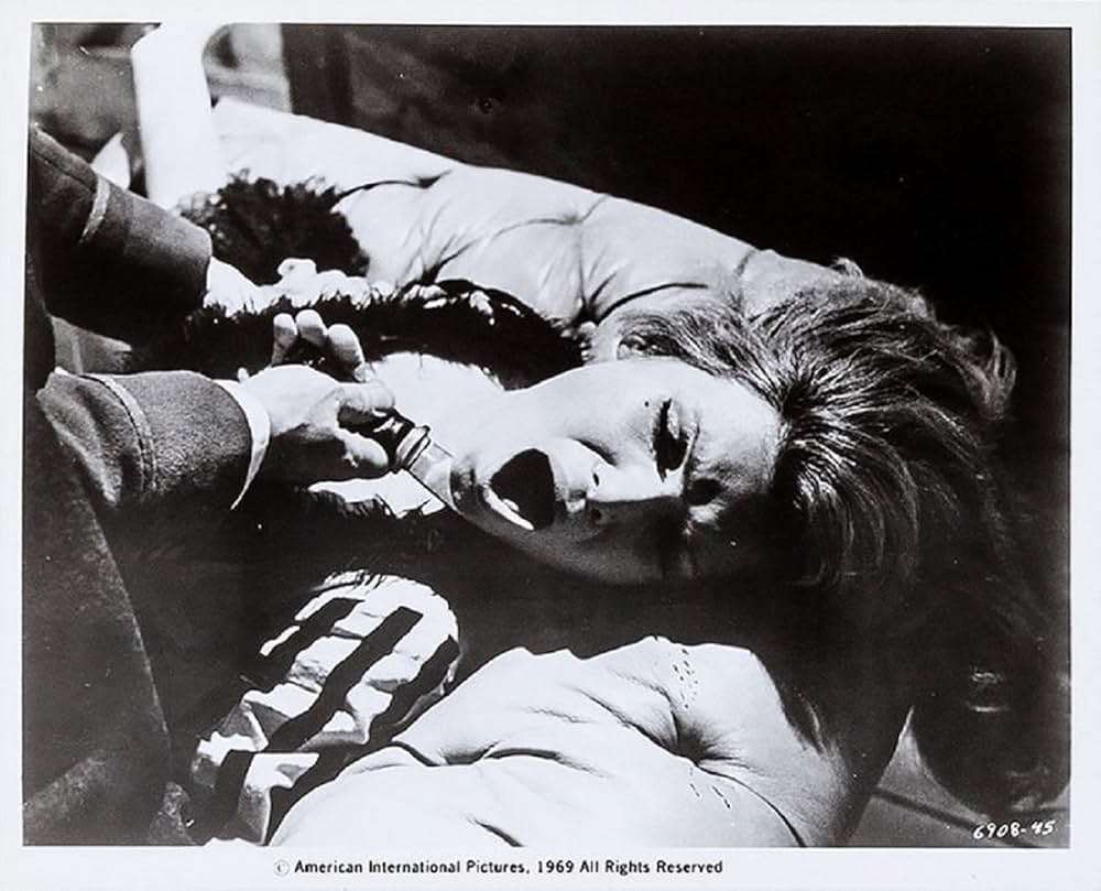 呪われた棺の画像