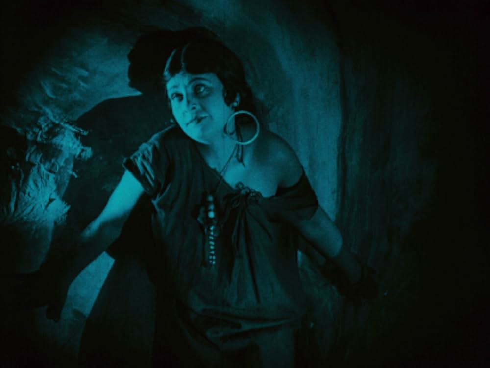 裏町の怪老窟の画像