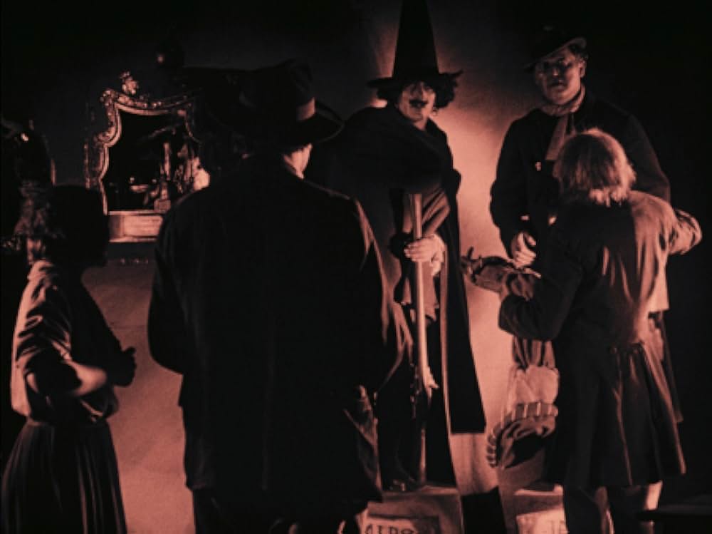 裏町の怪老窟の画像