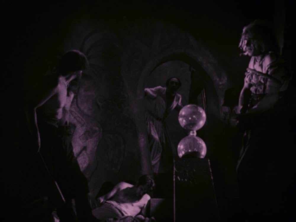 裏町の怪老窟の画像