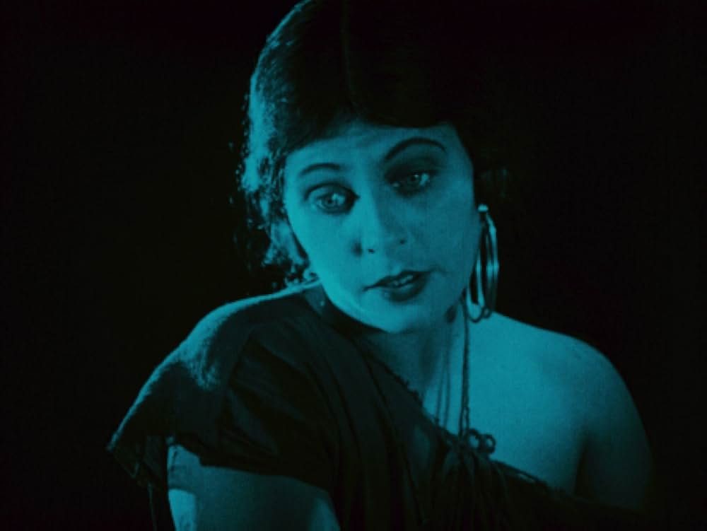 裏町の怪老窟の画像