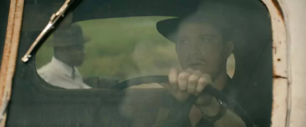 「マッドバウンド 哀しき友情」ギャレット・ヘドランド & ジェイソン・ミッチェルの画像