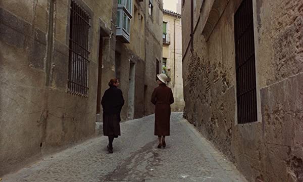 「哀しみのトリスターナ」カトリーヌ・ドヌーブ & ロラ・ガオスの画像