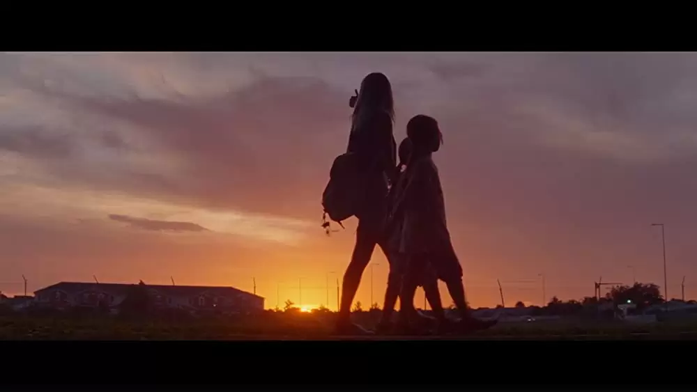 「フロリダ・プロジェクト 真夏の魔法」ブルックリン・プリンス & ブリア・ビネイト & Valeria Cottoの画像