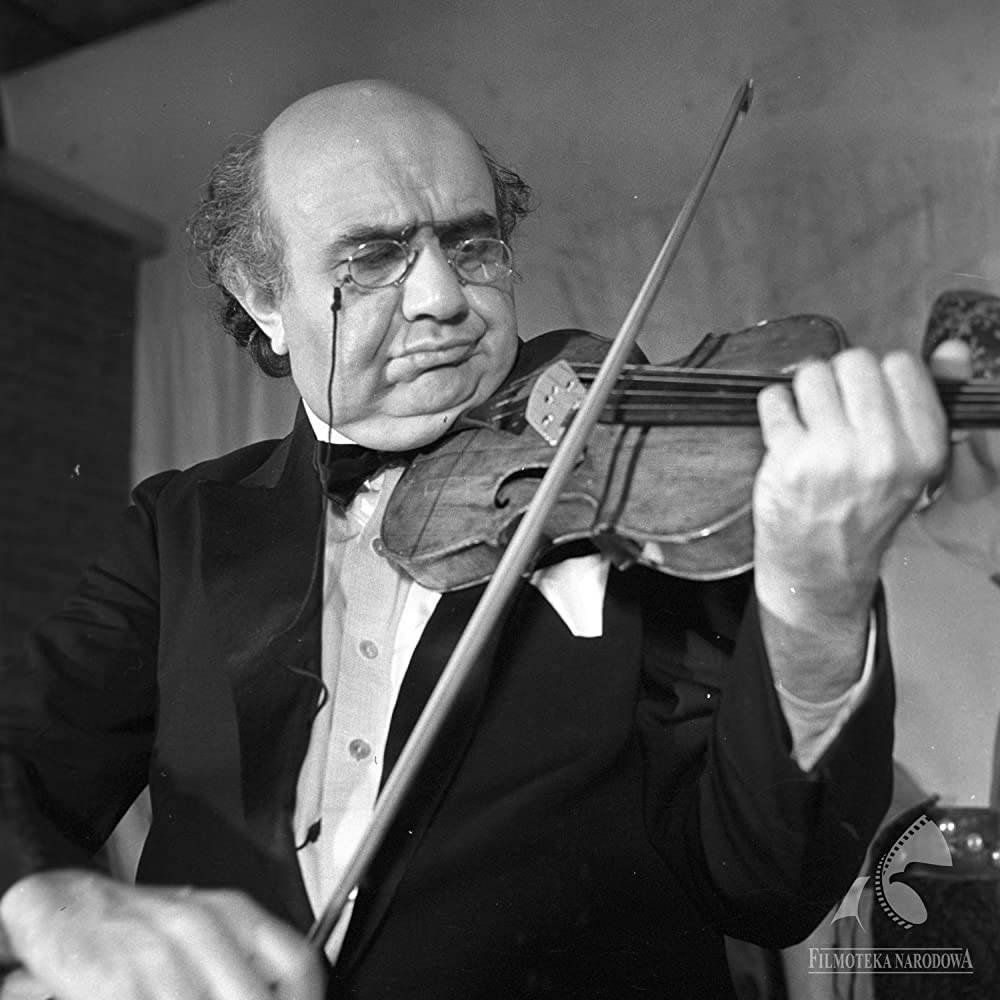 戦いのあとの風景の画像