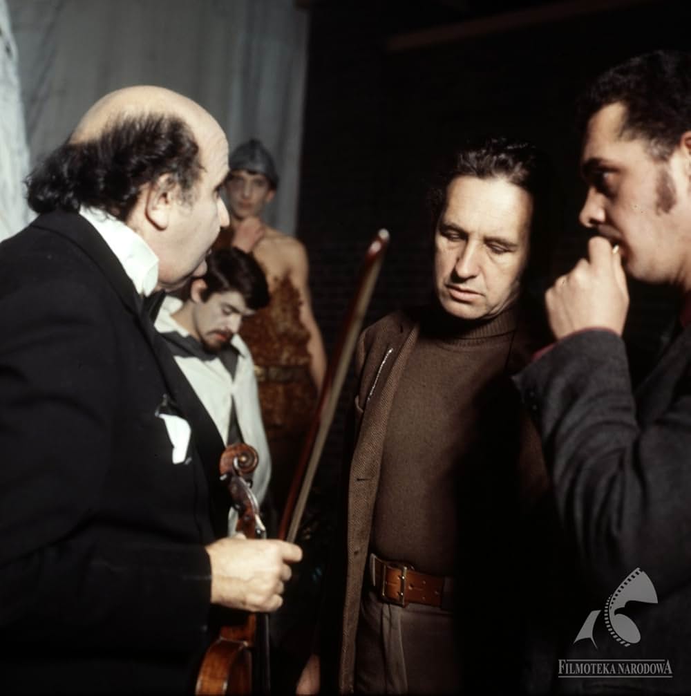 戦いのあとの風景の画像