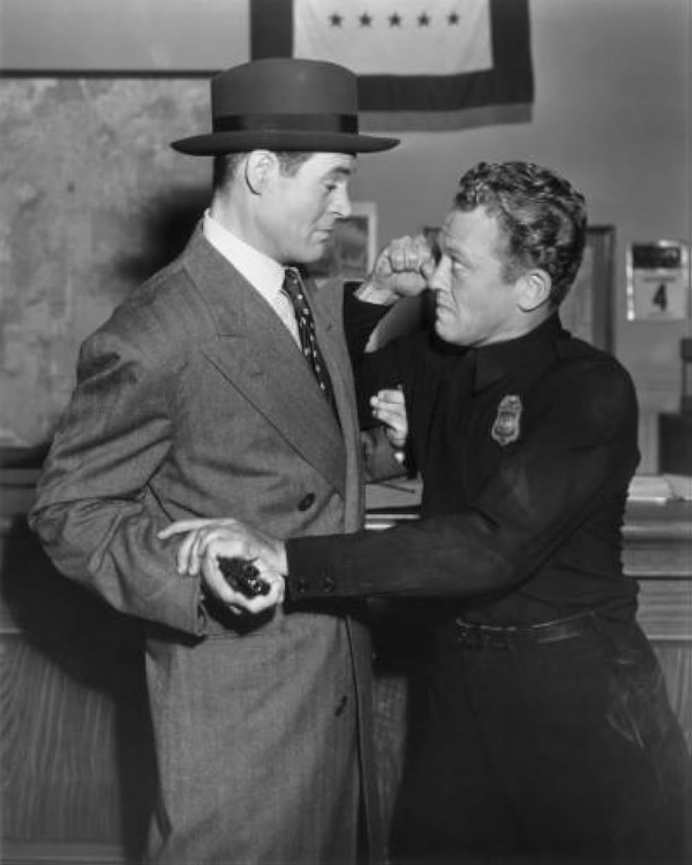 ラケット／脅迫者の画像