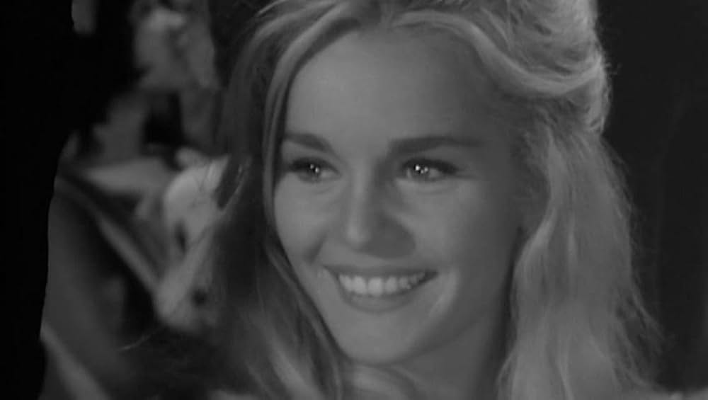 雨の中の兵隊の画像