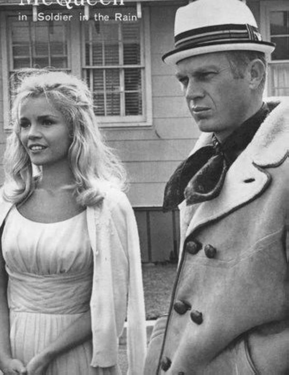 雨の中の兵隊の画像