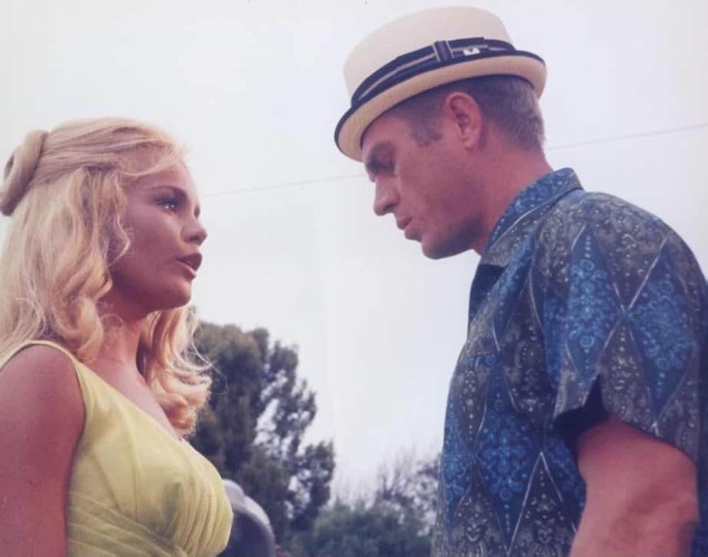 雨の中の兵隊の画像