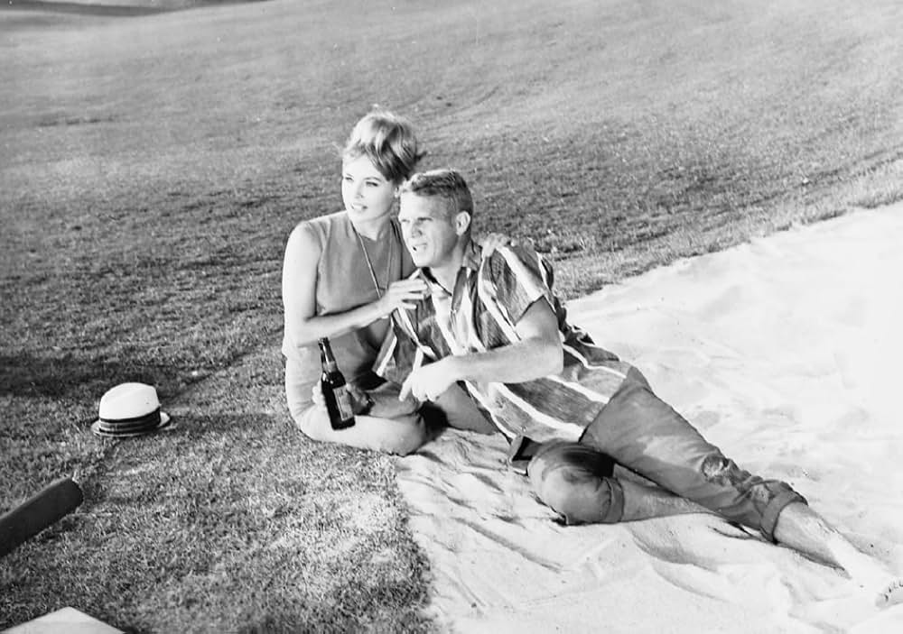雨の中の兵隊の画像