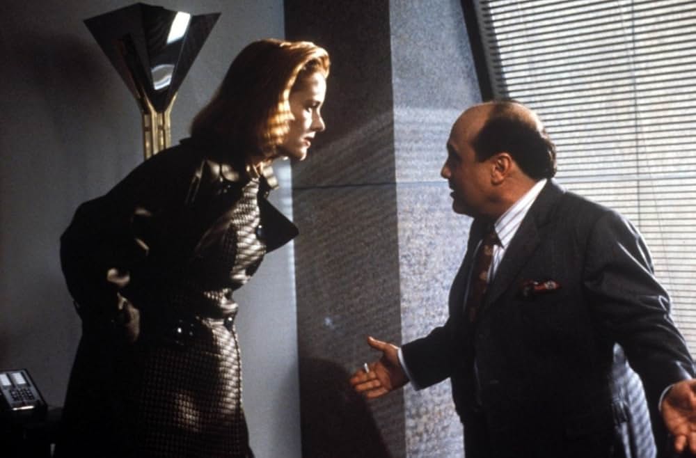 アザー・ピープルズ・マネーの画像