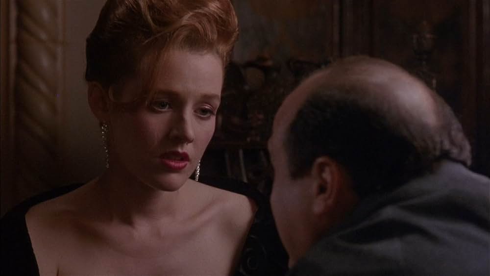 アザー・ピープルズ・マネーの画像