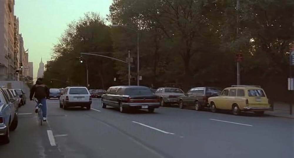 アザー・ピープルズ・マネーの画像