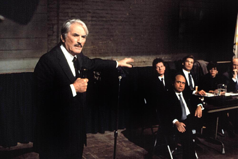 アザー・ピープルズ・マネーの画像