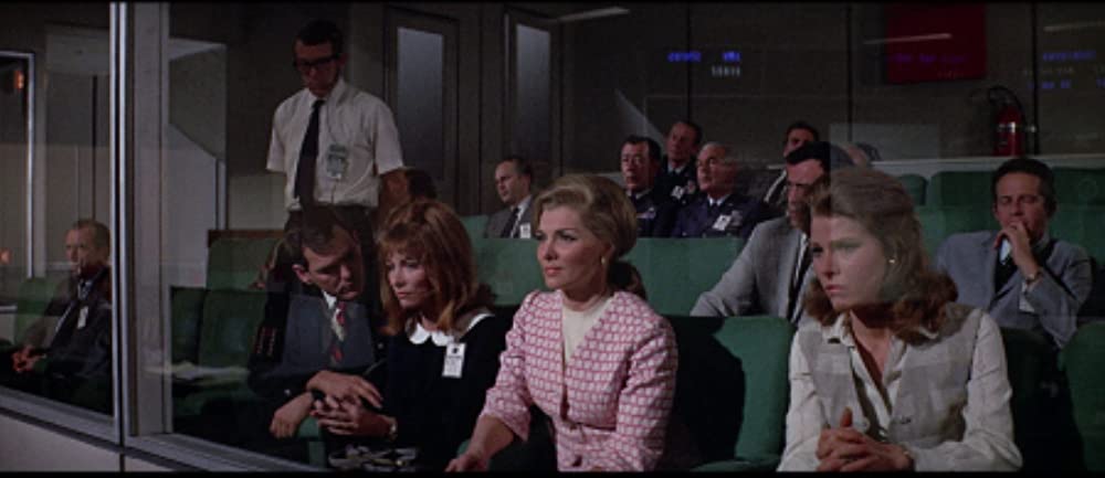 宇宙からの脱出の画像