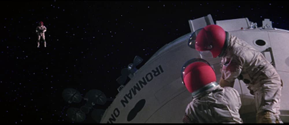 宇宙からの脱出の画像