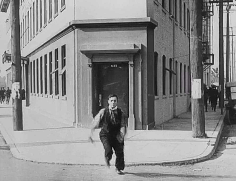 キートンの警官騒動の画像