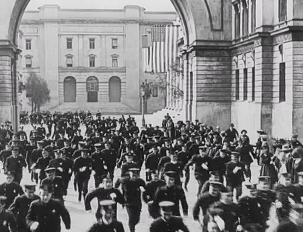 キートンの警官騒動の画像